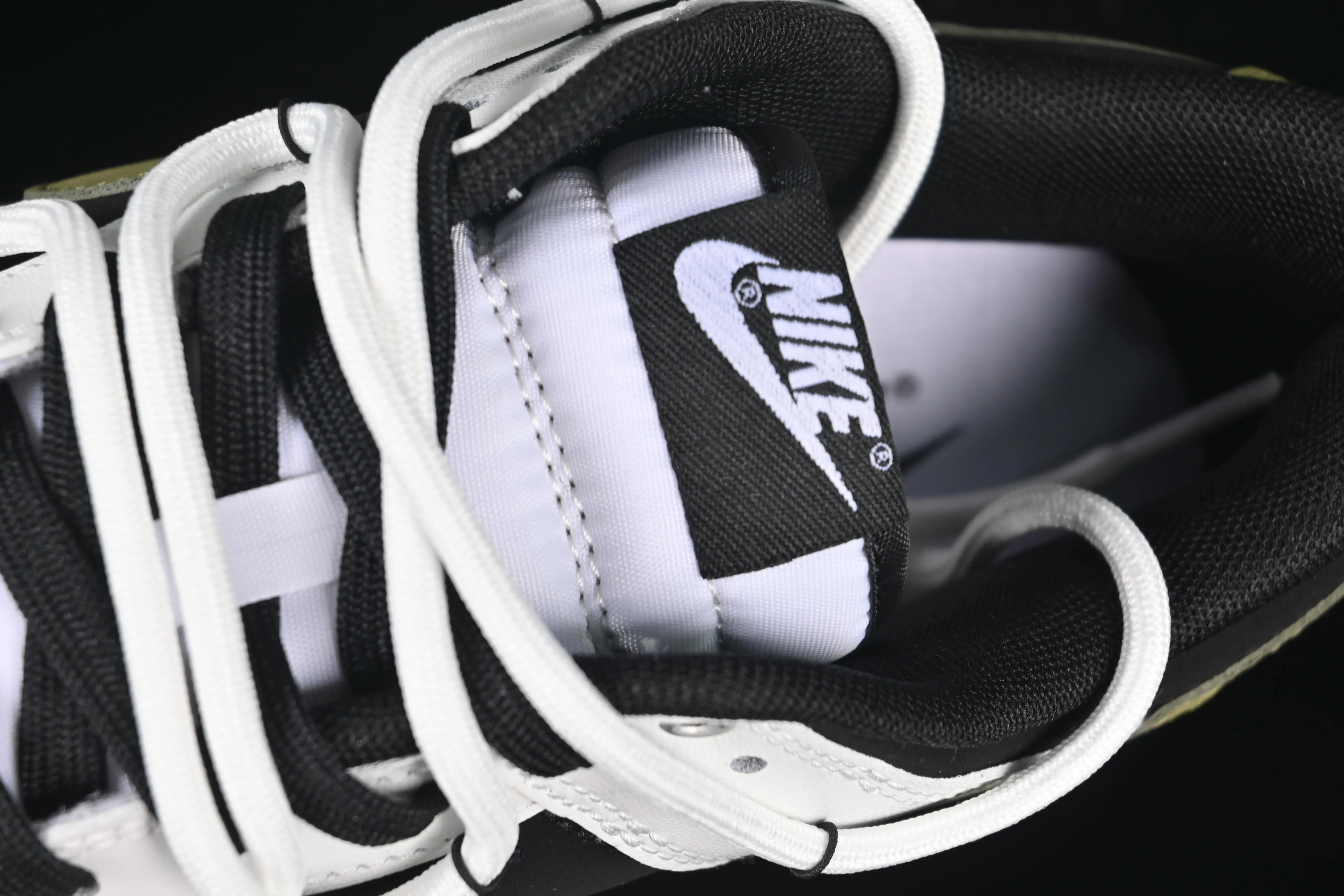 All categories Nk SB Dunk Series Nk SB Dunk Low High-end customized low-top sneakers Nike SB Dunk Low "Just Do It" Strap anniversary high-end customized low-top casual sneakers WG0414-024